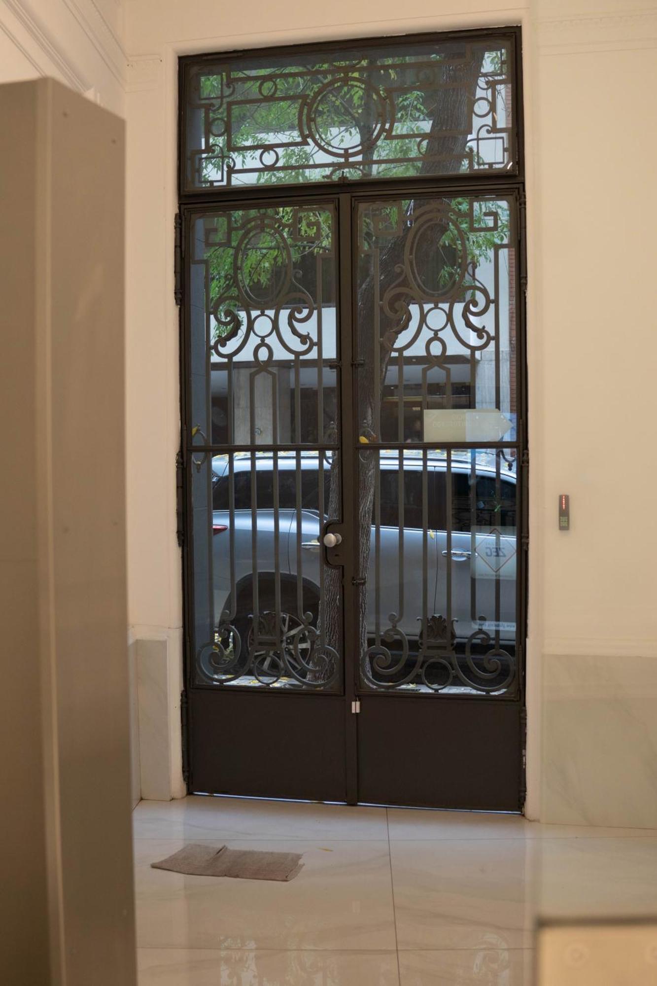 Vizion Juncal- Encanto Frances En El Corazon De Recoleta บัวโนสไอเรส ภายนอก รูปภาพ